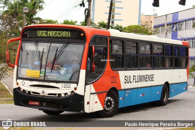 Viação Sul Fluminense 1202 na cidade de Volta Redonda, Rio de Janeiro, Brasil, por Paulo Henrique Pereira Borges. Número da foto: #12463762.