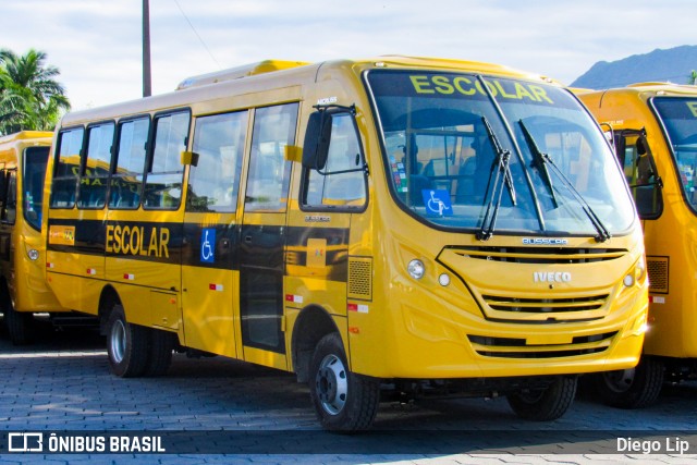 Escolares MICRUSS na cidade de Joinville, Santa Catarina, Brasil, por Diego Lip. Número da foto: #12467543.