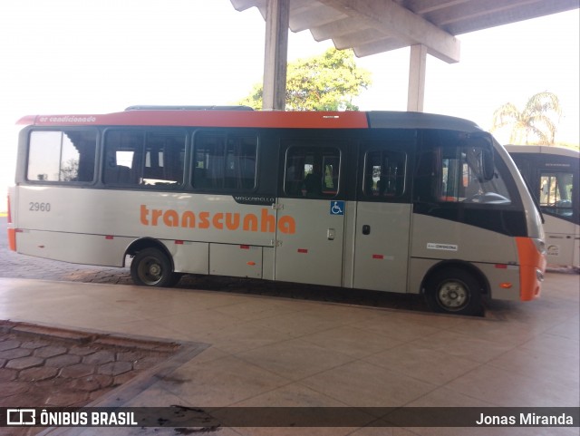 TransCunha Fretamento e Turismo 2960 na cidade de Tupaciguara, Minas Gerais, Brasil, por Jonas Miranda. Número da foto: #12465732.
