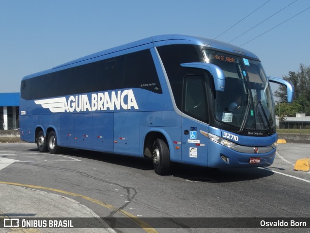 Viação Águia Branca 32710 na cidade de Resende, Rio de Janeiro, Brasil, por Osvaldo Born. Número da foto: #12467187.