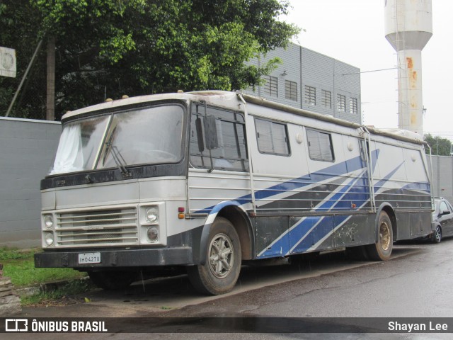 Motorhomes 4270 na cidade de Novo Hamburgo, Rio Grande do Sul, Brasil, por Shayan Lee. Número da foto: #12469119.