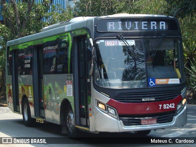 Transwolff Transportes e Turismo 7 8242 na cidade de São Paulo, São Paulo, Brasil, por Mateus C.  Cardoso. Número da foto: #12468050.