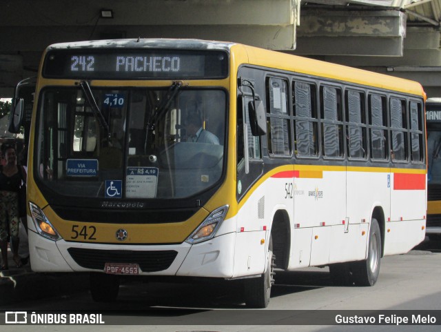 Empresa Metropolitana 542 na cidade de Recife, Pernambuco, Brasil, por Gustavo Felipe Melo. Número da foto: #12472567.
