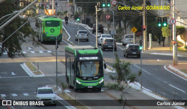 HP Transportes Coletivos 20.806 na cidade de Goiânia, Goiás, Brasil, por Carlos Júnior. Número da foto: #12470583.