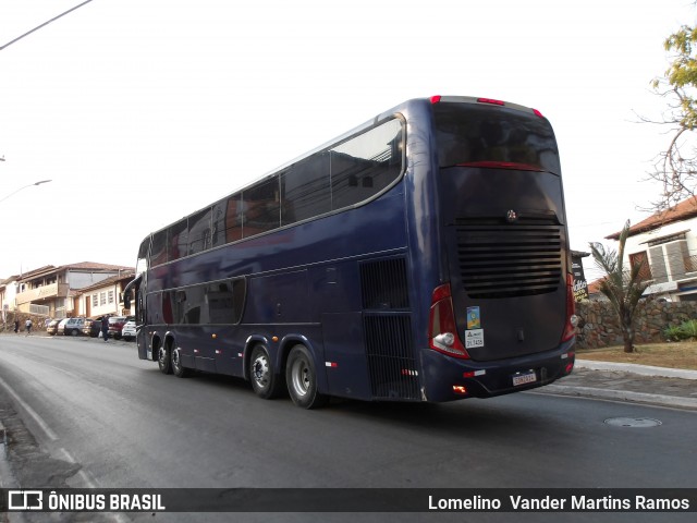 Ônibus Particulares 2014 na cidade de Diamantina, Minas Gerais, Brasil, por Lomelino  Vander Martins Ramos. Número da foto: #12471505.