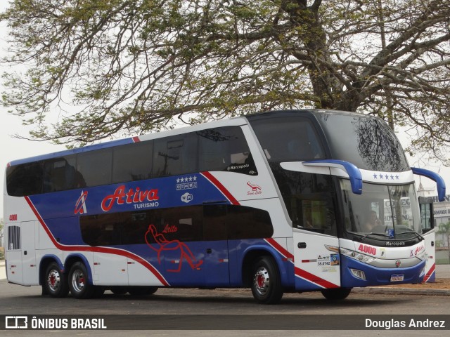 Ativa Turismo e Transporte 4000 na cidade de Trindade, Goiás, Brasil, por Douglas Andrez. Número da foto: #12472030.