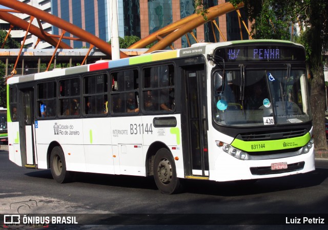 Viação VG B31144 na cidade de Rio de Janeiro, Rio de Janeiro, Brasil, por Luiz Petriz. Número da foto: #12528031.