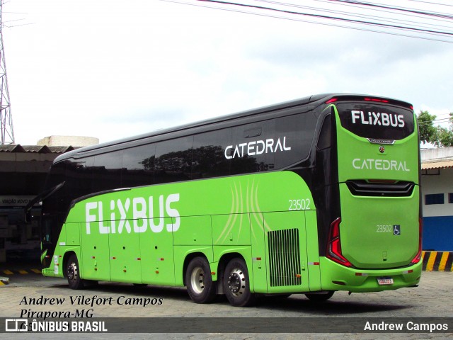 FlixBus Transporte e Tecnologia do Brasil 23502 na cidade de Pirapora, Minas Gerais, Brasil, por Andrew Campos. Número da foto: #12549857.