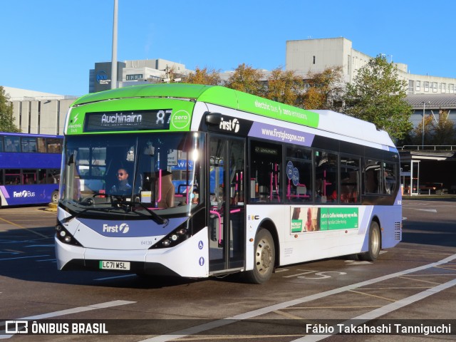 First Glasgow 64139 na cidade de Glasgow, Strathclyde, Escócia, por Fábio Takahashi Tanniguchi. Número da foto: #12551824.