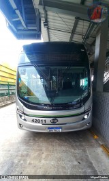BRT Salvador 42011 na cidade de Salvador, Bahia, Brasil, por Miguel Dantas. Número da foto: #12551153.