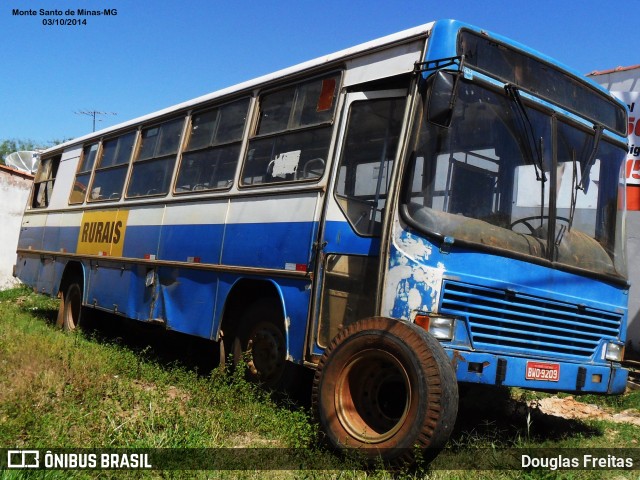 Transporte Rural 9209 na cidade de Monte Santo de Minas, Minas Gerais, Brasil, por Douglas Freitas. Número da foto: #12554815.