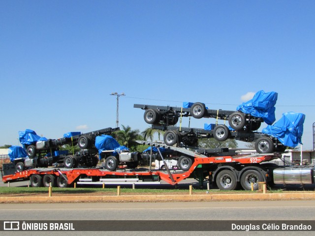 Iveco BUS 10-190 EURO VI na cidade de Luz, Minas Gerais, Brasil, por Douglas Célio Brandao. Número da foto: #12554136.