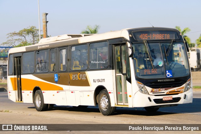 Auto Ônibus Vera Cruz RJ 104.011 na cidade de Duque de Caxias, Rio de Janeiro, Brasil, por Paulo Henrique Pereira Borges. Número da foto: #12554182.