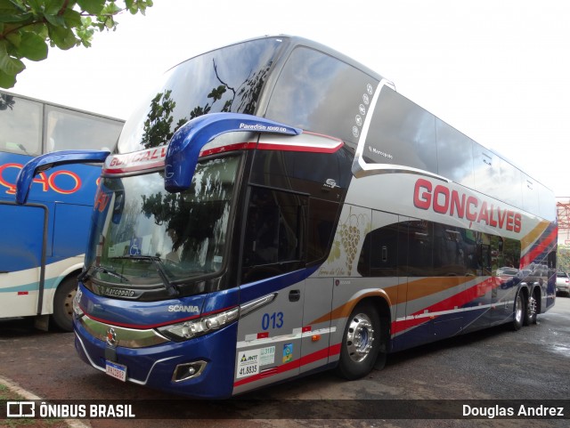 Gonçalves Transportes 013 na cidade de Trindade, Goiás, Brasil, por Douglas Andrez. Número da foto: #12553932.