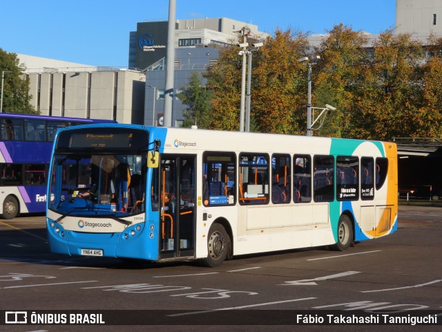 Stagecoach 28694 na cidade de Glasgow, Strathclyde, Escócia, por Fábio Takahashi Tanniguchi. Número da foto: #12556511.