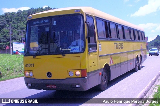Viação Itapemirim 41011 na cidade de Barra do Piraí, Rio de Janeiro, Brasil, por Paulo Henrique Pereira Borges. Número da foto: #12556329.