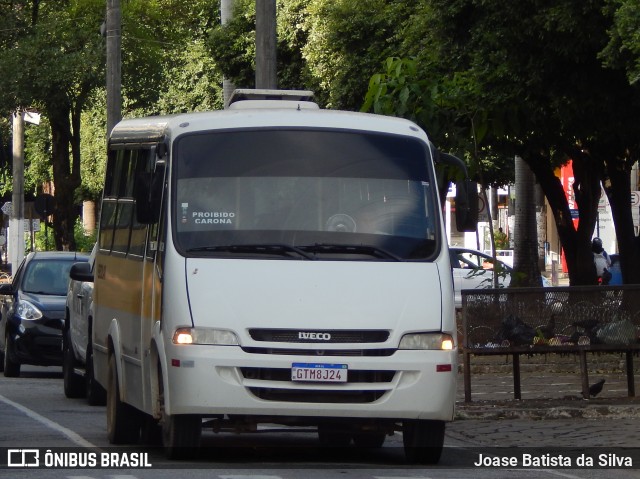 Escolares GTM8J24 na cidade de Timóteo, Minas Gerais, Brasil, por Joase Batista da Silva. Número da foto: #12560140.