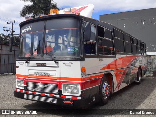 Hermanos Alpizar HB 719 na cidade de Merced, San José, San José, Costa Rica, por Daniel Brenes. Número da foto: #12557861.