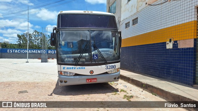 Emtram 3200 na cidade de Barra da Estiva, Bahia, Brasil, por Flávio  Santos. Número da foto: #12560712.