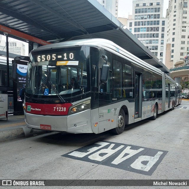 Viação Campo Belo 7 1238 na cidade de São Paulo, São Paulo, Brasil, por Michel Nowacki. Número da foto: #12562897.