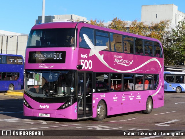 First Glasgow 33110 na cidade de Glasgow, Strathclyde, Escócia, por Fábio Takahashi Tanniguchi. Número da foto: #12561360.