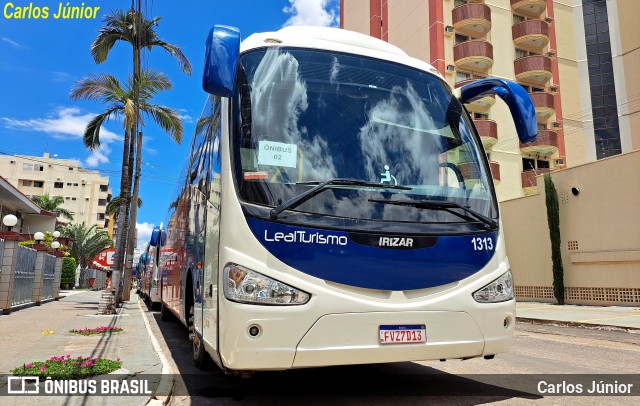Leal Transporte e Turismo 1313 na cidade de Caldas Novas, Goiás, Brasil, por Carlos Júnior. Número da foto: #12566467.