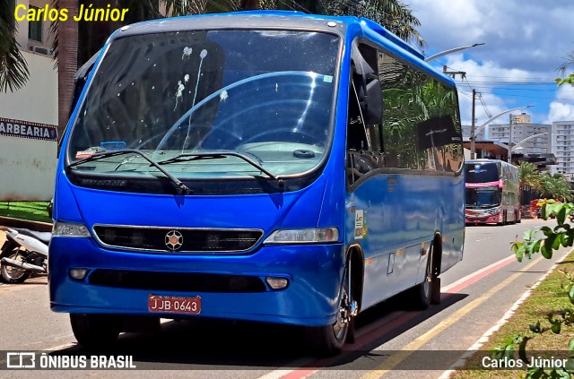 Ônibus Particulares 0643 na cidade de Caldas Novas, Goiás, Brasil, por Carlos Júnior. Número da foto: #12566352.