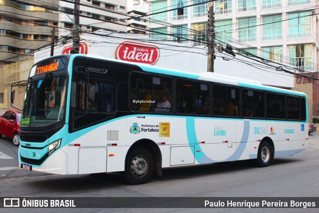 Via Urbana 30256 na cidade de Fortaleza, Ceará, Brasil, por Paulo Henrique Pereira Borges. Número da foto: #12565802.