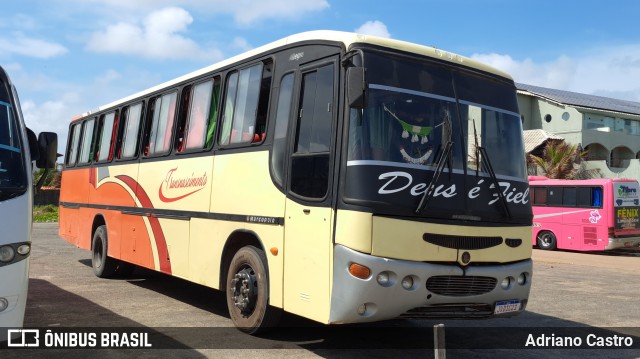 Ônibus Particulares 201 na cidade de Salinópolis, Pará, Brasil, por Adriano Castro. Número da foto: #12569258.