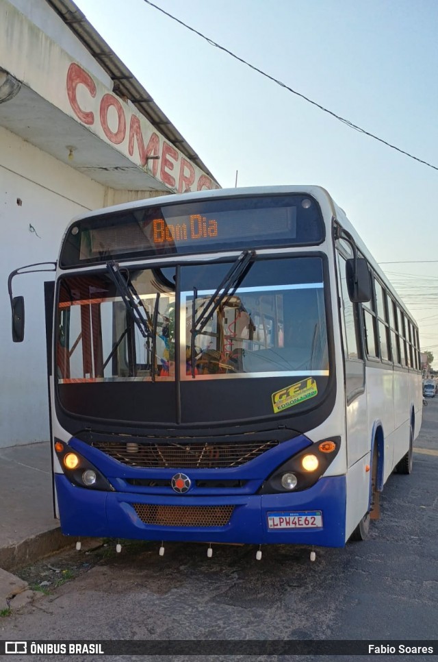 Ônibus Particulares 4E62 na cidade de Bragança, Pará, Brasil, por Fabio Soares. Número da foto: #12568196.