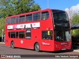 Stagecoach 12149 na cidade de Loughton, Essex, Inglaterra, por Fábio Takahashi Tanniguchi. Número da foto: #12568145.