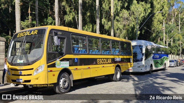 Prefeitura Municipal de Rochedo de Minas ESCOLAR SYG4D80 na cidade de Petrópolis, Rio de Janeiro, Brasil, por Zé Ricardo Reis. Número da foto: #12571635.