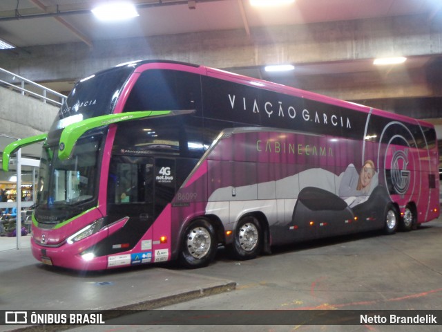 Viação Garcia 86099 na cidade de Curitiba, Paraná, Brasil, por Netto Brandelik. Número da foto: #12531050.