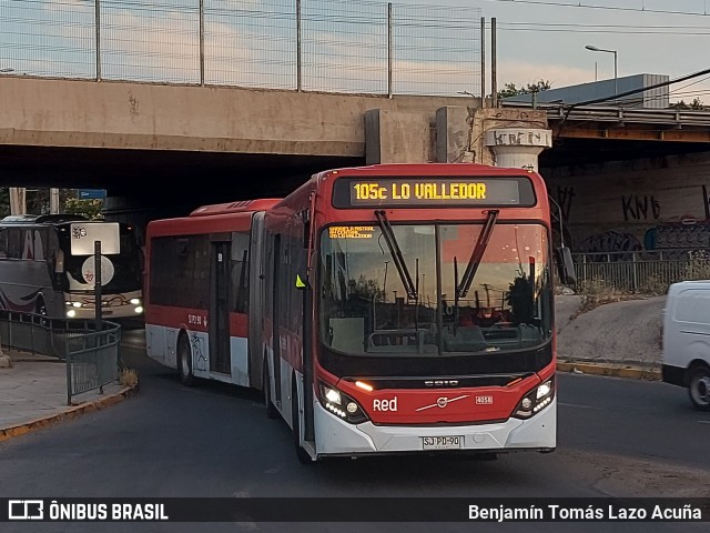 Buses Alfa S.A. 4058 na cidade de Pedro Aguirre Cerda, Santiago, Metropolitana de Santiago, Chile, por Benjamín Tomás Lazo Acuña. Número da foto: #12574072.