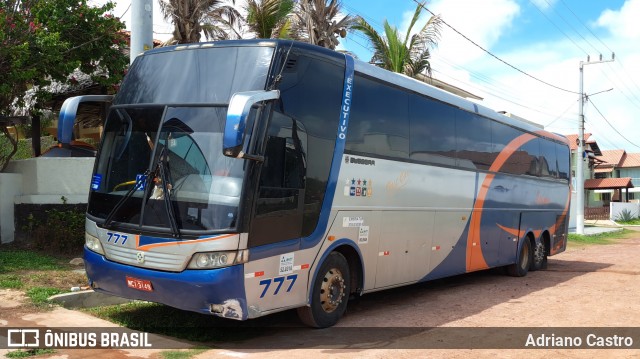 Ônibus Particulares 777 na cidade de Salinópolis, Pará, Brasil, por Adriano Castro. Número da foto: #12573239.
