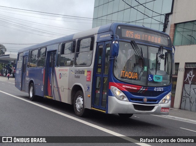 Radial Transporte Coletivo 41.021 na cidade de São Paulo, São Paulo, Brasil, por Rafael Lopes de Oliveira. Número da foto: #12576551.
