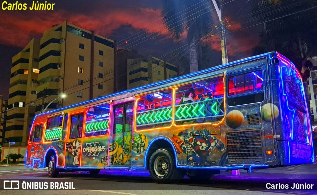 Ônibus Particulares TREM DA ALEGRIA na cidade de Caldas Novas, Goiás, Brasil, por Carlos Júnior. Número da foto: #12576415.