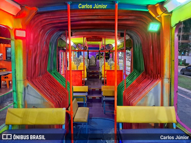 Ônibus Particulares 8D64 na cidade de Caldas Novas, Goiás, Brasil, por Carlos Júnior. Número da foto: #12576443.