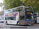 Reading Buses 211 na cidade de Reading, Berkshire, Inglaterra, por Fábio Takahashi Tanniguchi. Número da foto: #12576769.