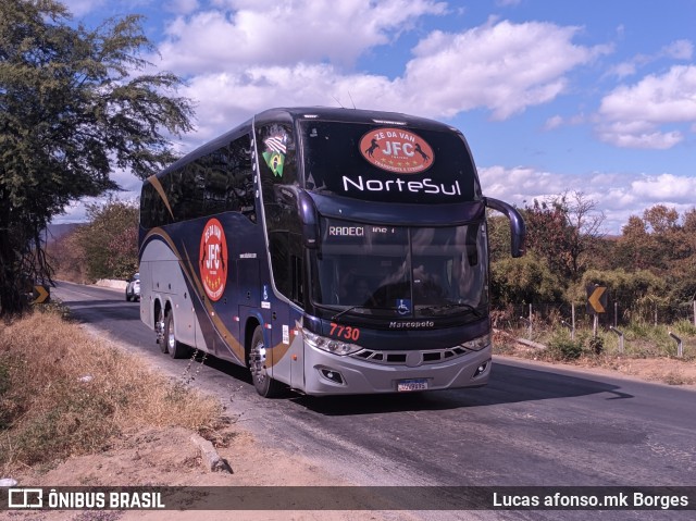 Zé da Van Turismo 7730 na cidade de Espinosa, Minas Gerais, Brasil, por Lucas afonso.mk Borges. Número da foto: #12581726.