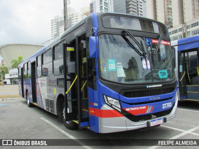 BB Transportes e Turismo 27.703 na cidade de Barueri, São Paulo, Brasil, por FELIPE ALMEIDA. Número da foto: #12583661.