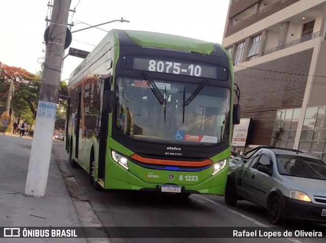 TRANSPPASS - Transporte de Passageiros 8 1223 na cidade de São Paulo, São Paulo, Brasil, por Rafael Lopes de Oliveira. Número da foto: #12581733.