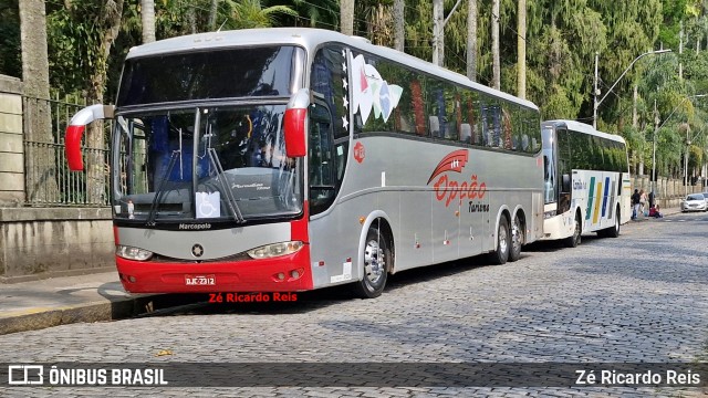 Opção Turismo 414 na cidade de Petrópolis, Rio de Janeiro, Brasil, por Zé Ricardo Reis. Número da foto: #12582452.