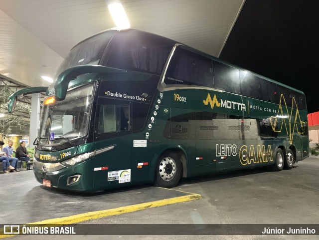 Viação Motta 19002 na cidade de Pardinho, São Paulo, Brasil, por Júnior Juninho. Número da foto: #12587100.