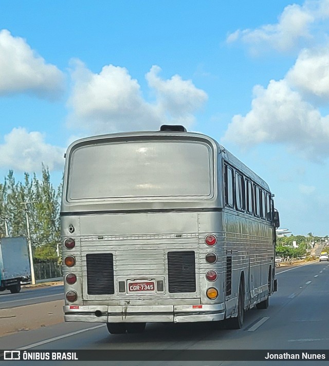 Ônibus Particulares 7345 na cidade de Eusébio, Ceará, Brasil, por Jonathan Nunes. Número da foto: #12587867.
