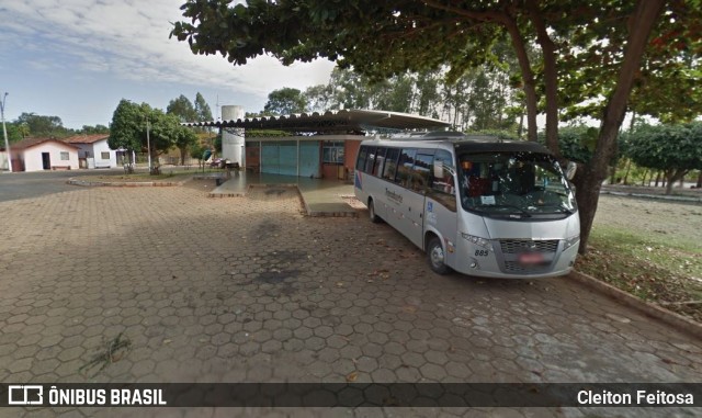 Terminais Rodoviários e Urbanos  na cidade de Nova Aurora, Goiás, Brasil, por Cleiton Feitosa. Número da foto: #12586696.