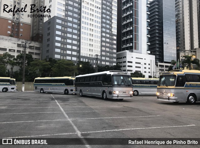 Ônibus Particulares 6463 na cidade de Barueri, São Paulo, Brasil, por Rafael Henrique de Pinho Brito. Número da foto: #12584961.