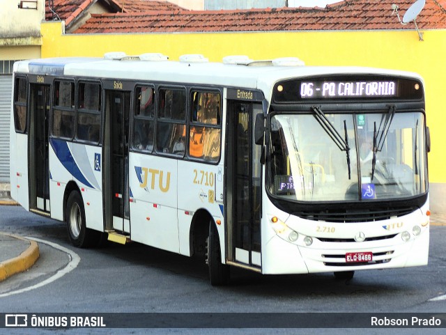 JTU - Jacareí Transporte Urbano 2.710 na cidade de Jacareí, São Paulo, Brasil, por Robson Prado. Número da foto: #12585175.