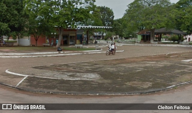 Terminais Rodoviários e Urbanos  na cidade de Jaupaci, Goiás, Brasil, por Cleiton Feitosa. Número da foto: #12584668.