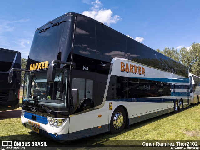 Bakker Travel 195 na cidade de Dronten, Flevoland, Países Baixos, por Omar Ramírez Thor2102. Número da foto: #12588004.